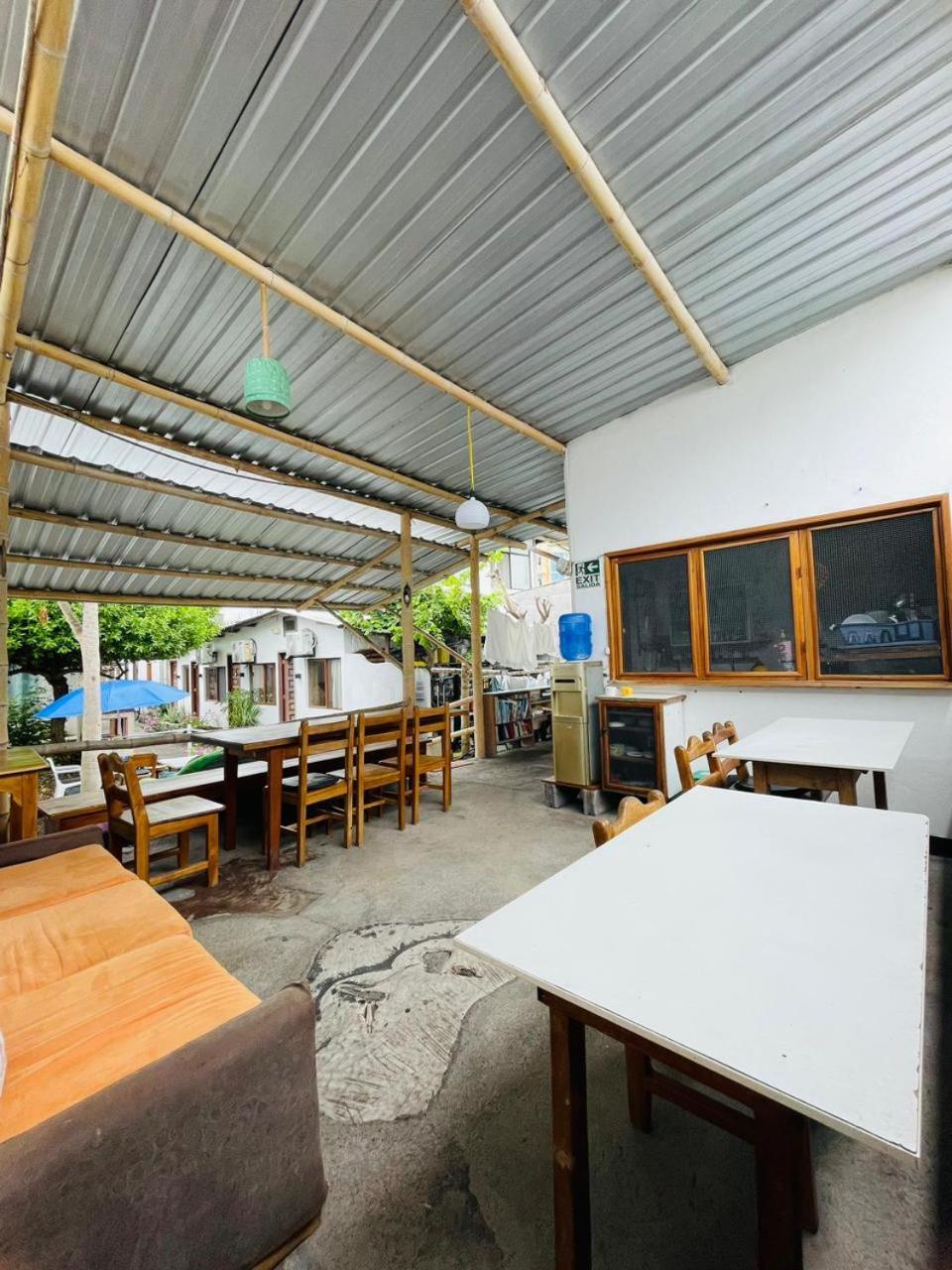 Hostal Darwin ปูแอร์โตอาโยรา ภายนอก รูปภาพ